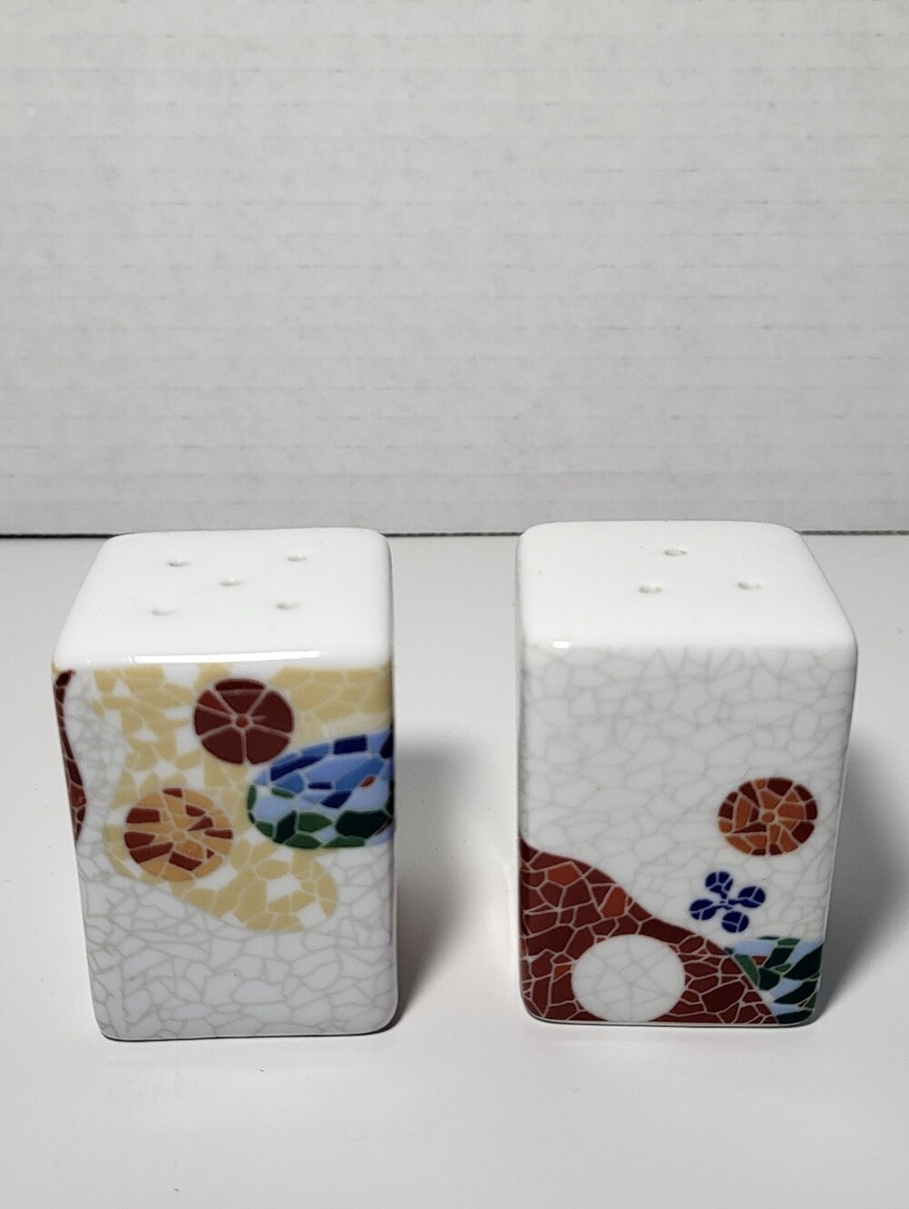 Antoni Gaudí Barcelona Mosaic Ceramic Salt & Pepper Shakers Set